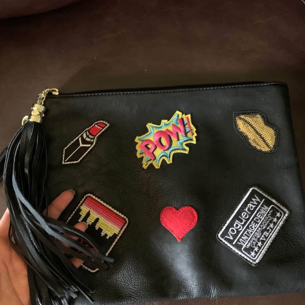 Purse:wristlets - Picture 2 of 5